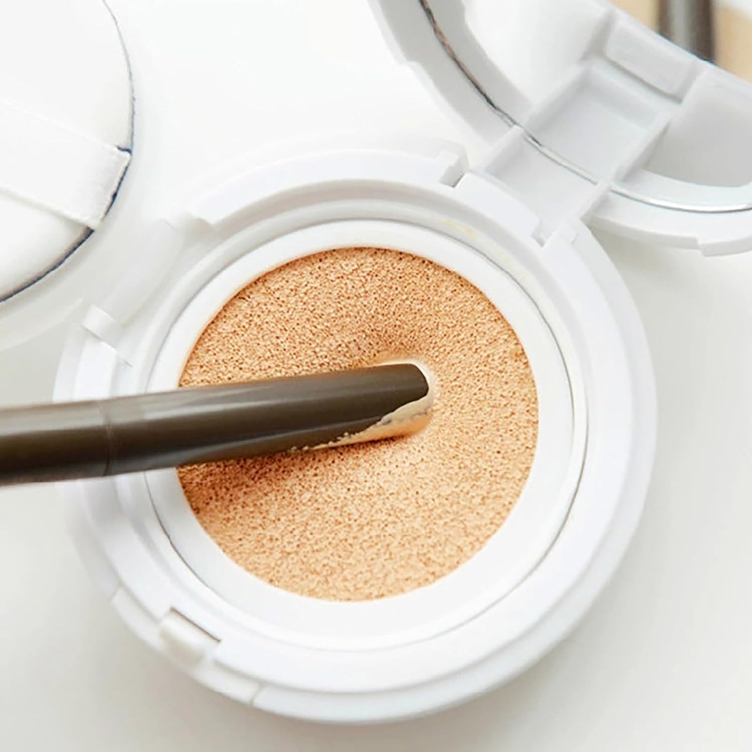 Makeup processing factory | Air cushion CC cream processing factory Air cushion CC cream OEM manufacturer