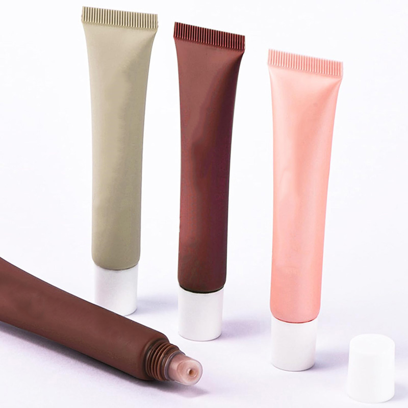 Transparent lip gloss OEM processing factory